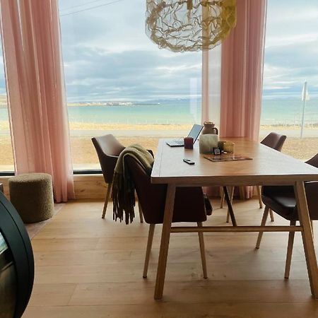 Ekkeroy Lodge - Arctic Living Vadso Bagian luar foto