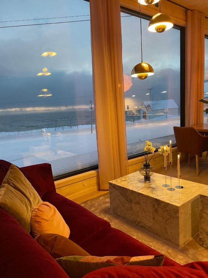 Ekkeroy Lodge - Arctic Living Vadso Bagian luar foto