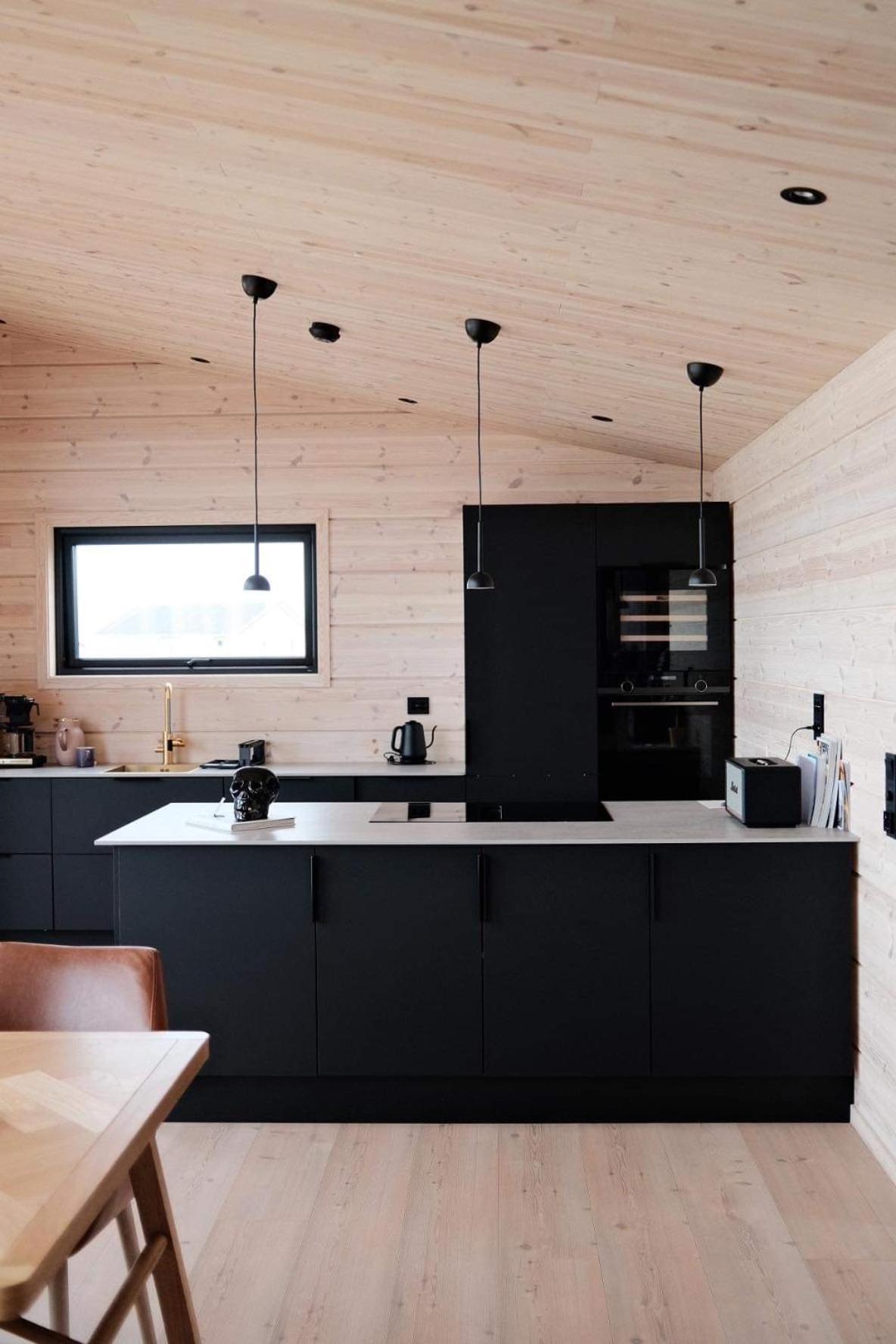 Ekkeroy Lodge - Arctic Living Vadso Bagian luar foto